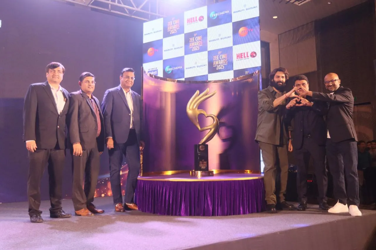 Tamannaah Bhatia, Vaani Kapoor, and Jacqueline Fernandez ignite an EPIC fan frenzy, while a newly crafted trophy is revealed