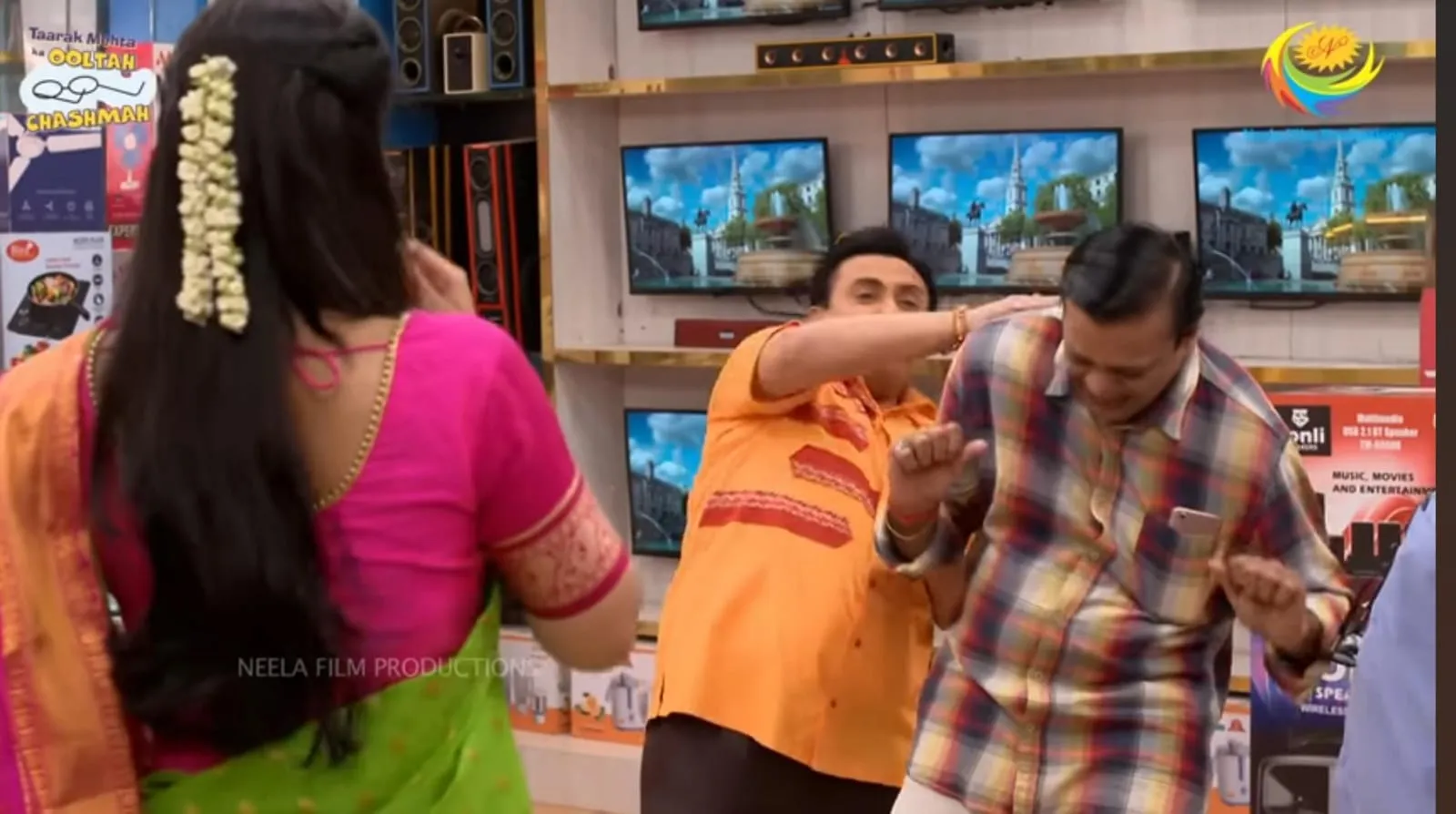 Sneak Peek of Tonight Episode Jethalal Clever Trick Unmasks Bawari at Gada Electronics