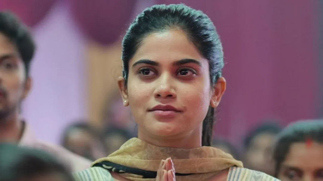 Aaditi Pohankar ashram