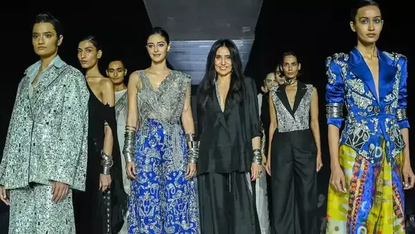 ananya pandey Anamika Khanna