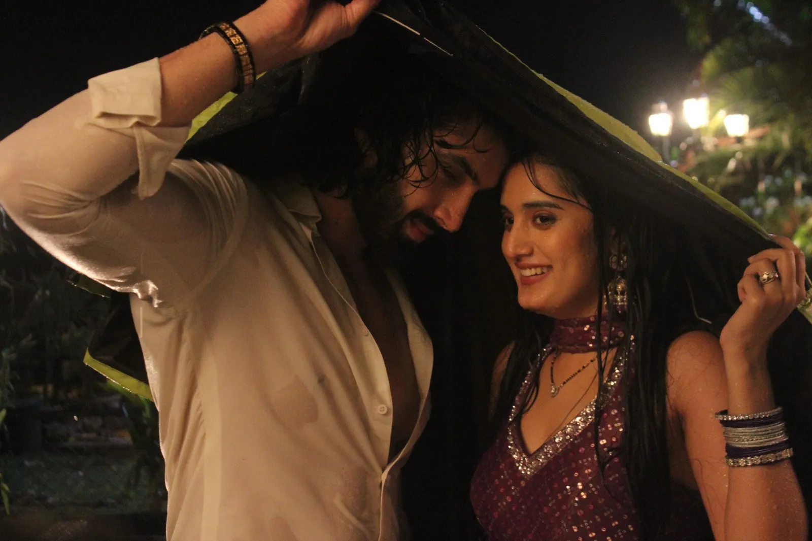 Aayushi Khurana and Bharat Ahlawat recreate the classic magic of Aashiqui in Jaane Anjaane Hum Mile
