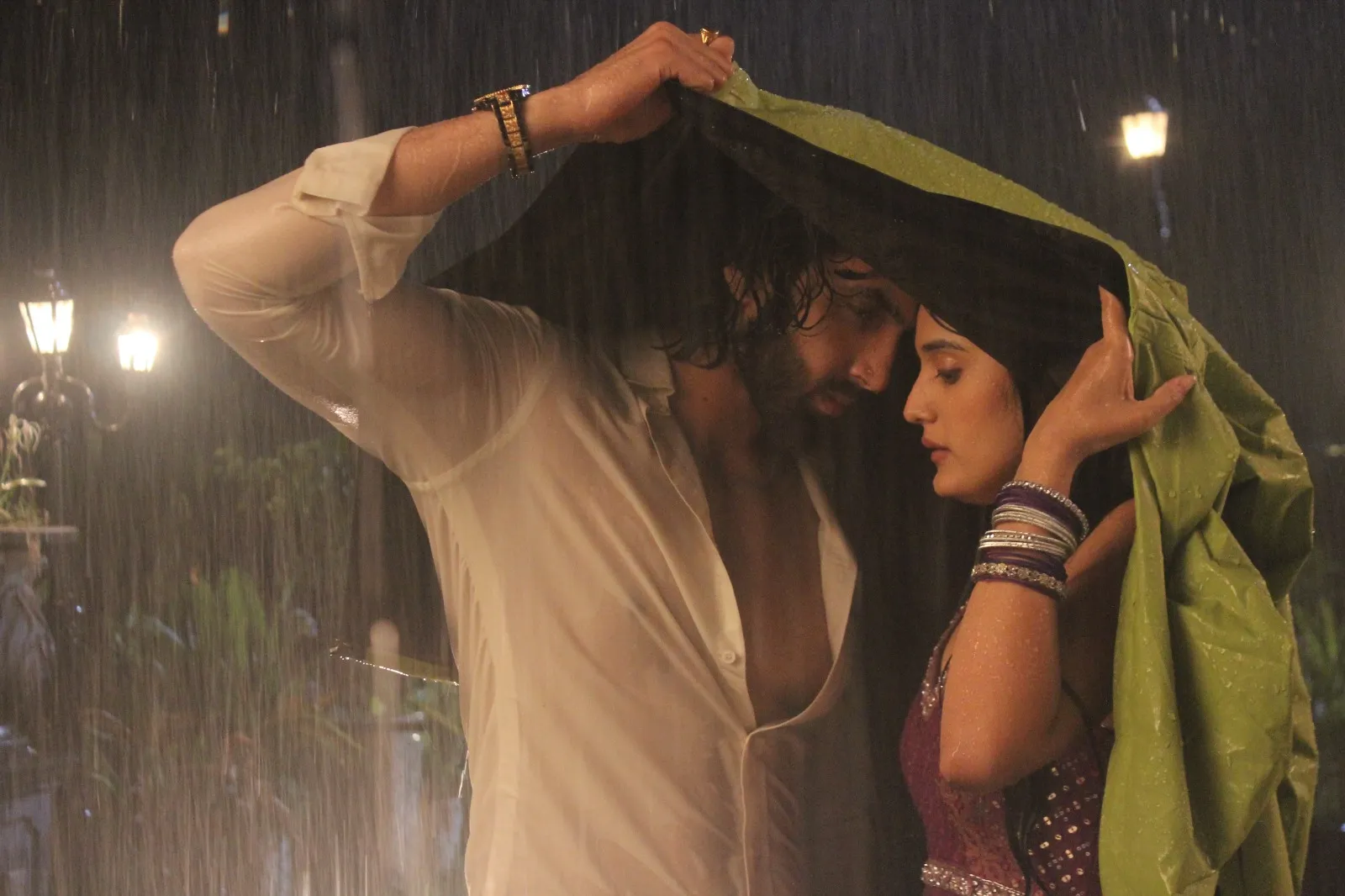 Aayushi Khurana and Bharat Ahlawat recreate the classic magic of Aashiqui in Jaane Anjaane Hum Mile