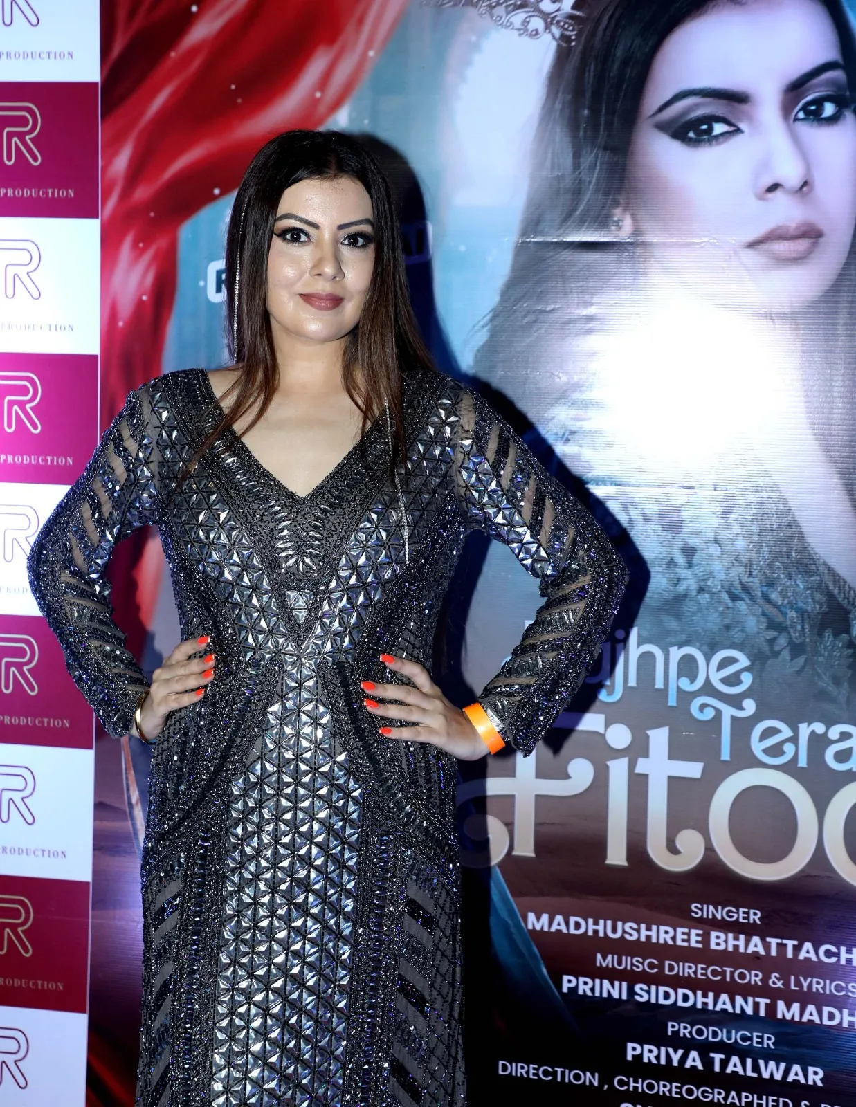 Actress Riddhima Pai amazing debut music video Mujhpe Tera Fitoor is getting love from millions of people as soon as it is released