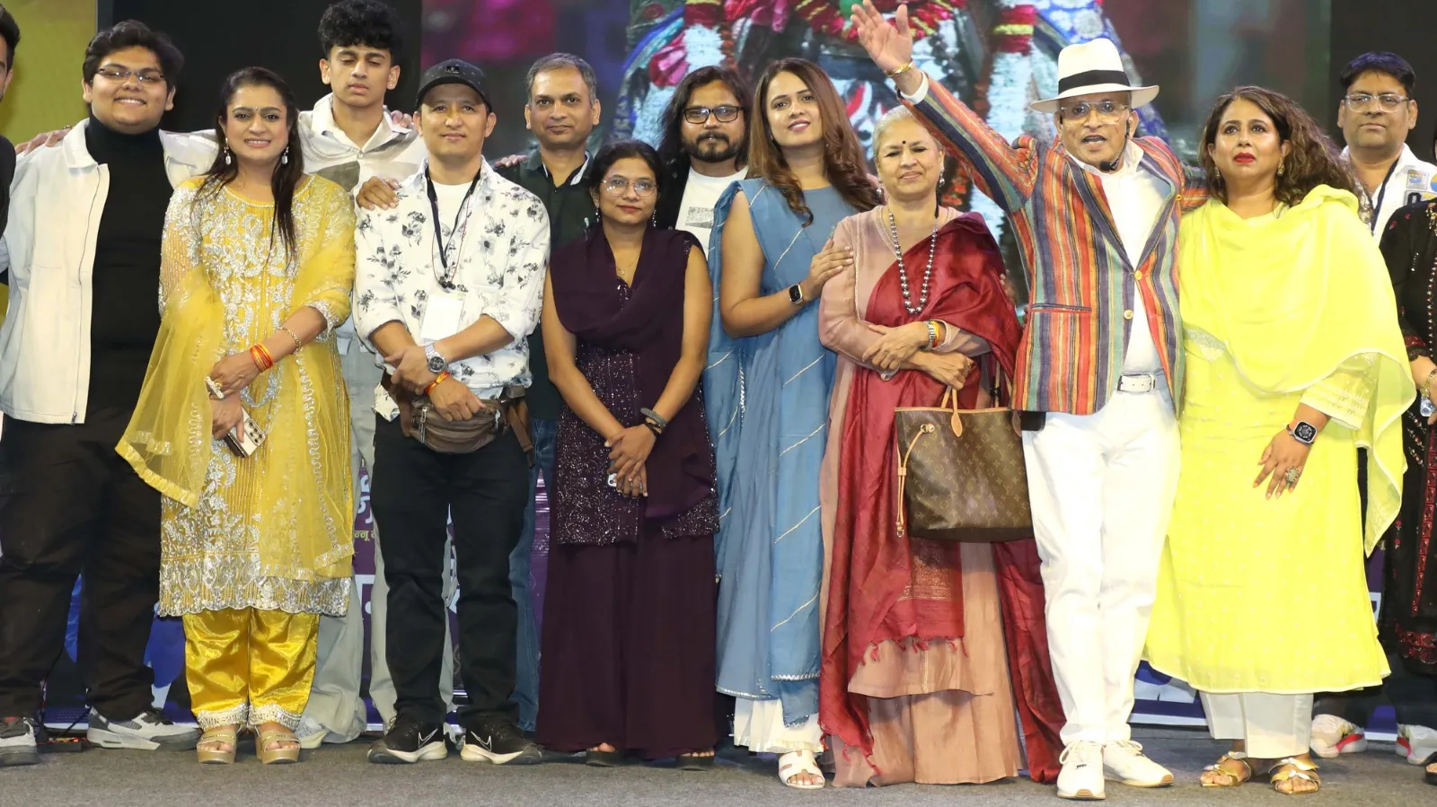 Ujjaini Antakshari adorned with shlokas and couplets Dr.Annu Kapoor took over hosting in Vikramotsav 2025