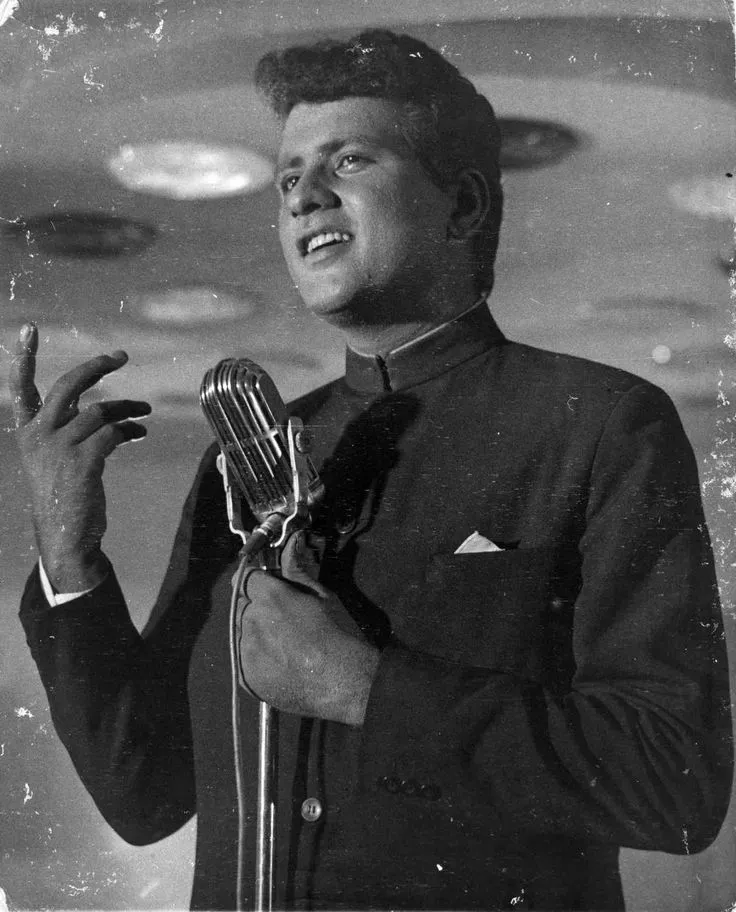 Manoj Kumar article by Chaitanya Padukone