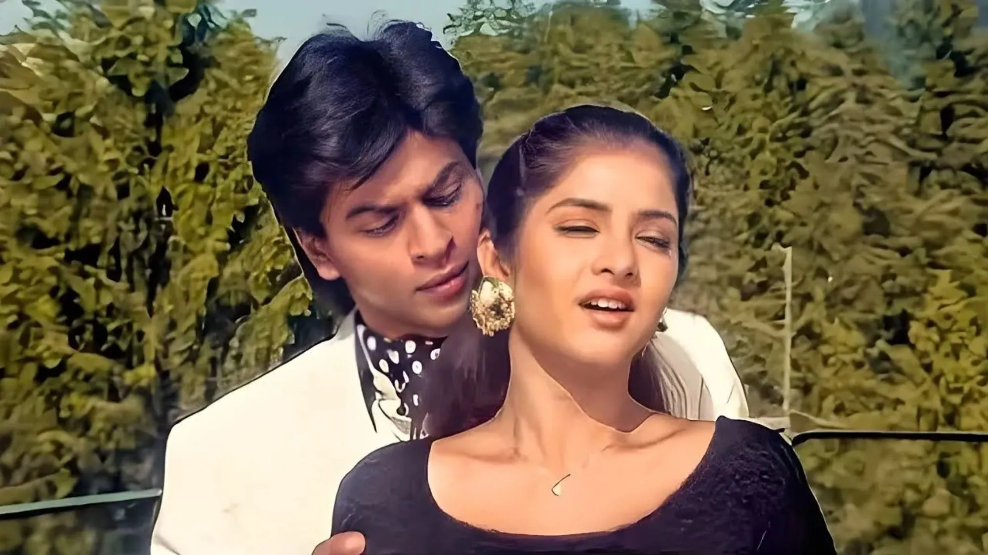 Shah Rukh Khan and Divya Bharti 