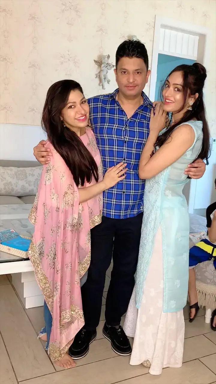 KHUSHALI KUMAR FAMILY