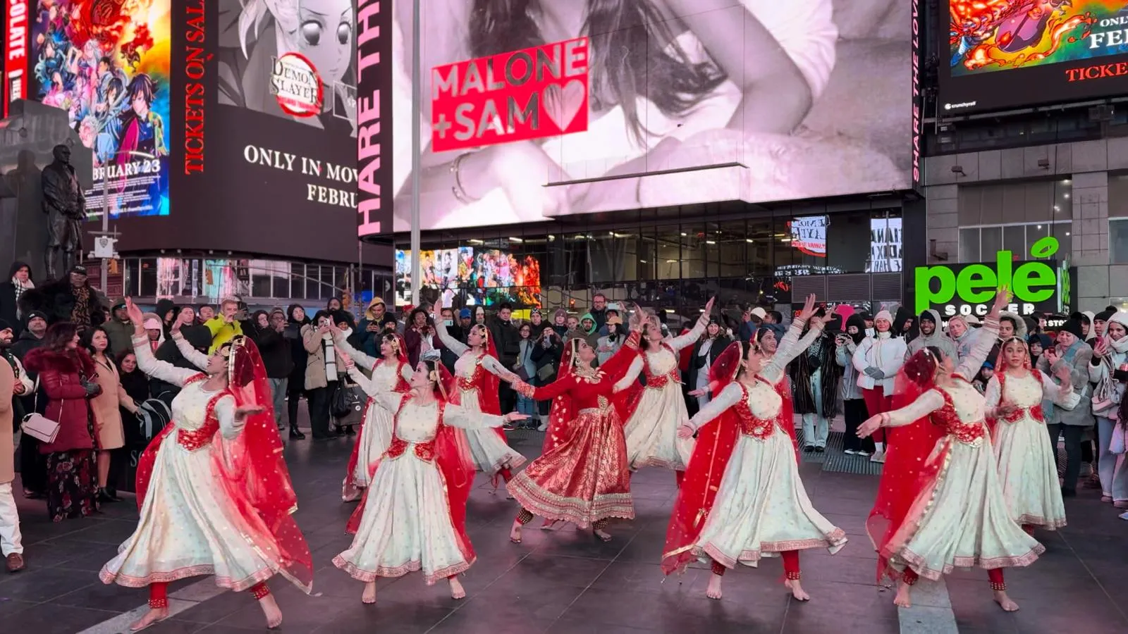 Bihar Neetu Chandra Srivastava shines at Times Square in America 