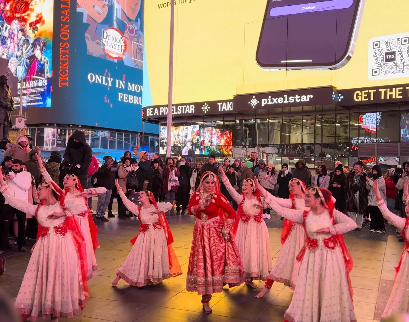 Bihar Neetu Chandra Srivastava shines at Times Square in America