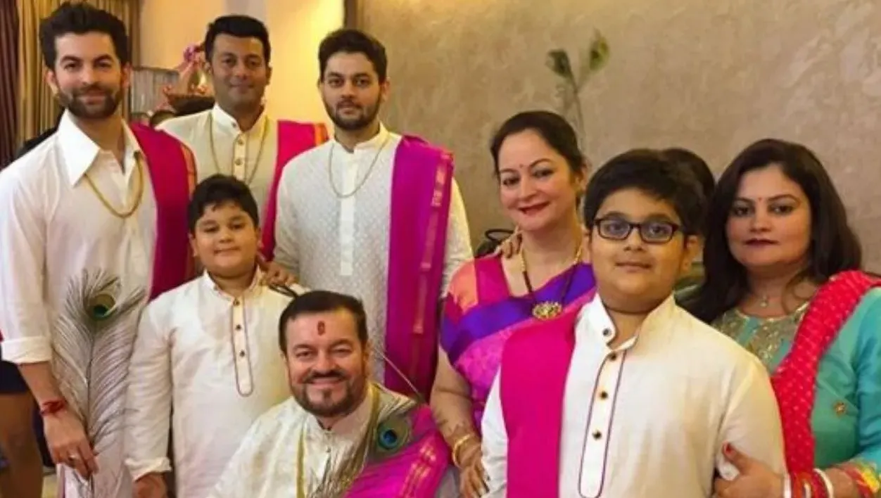 full family mukesh