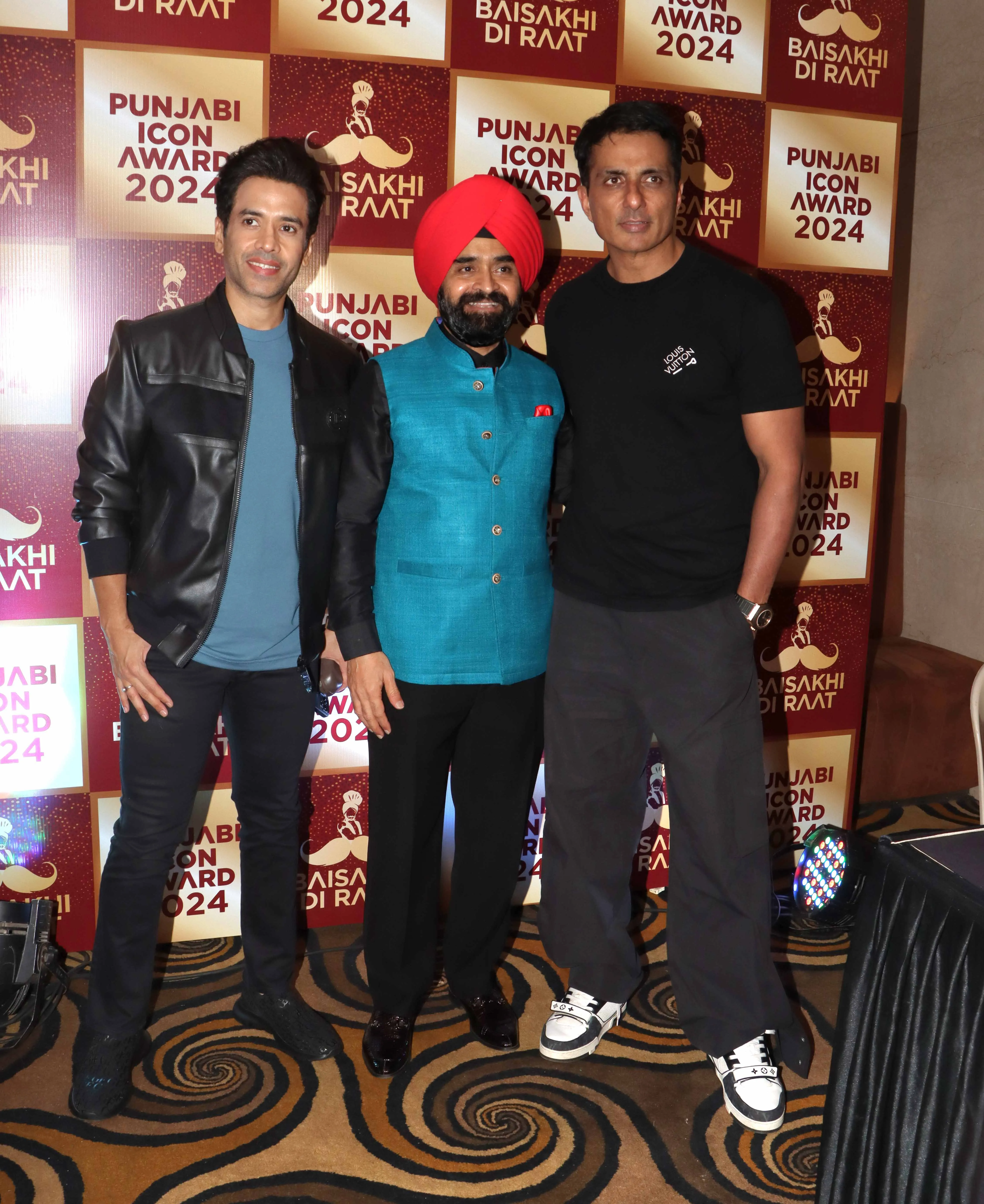 Charan Singh Sapra with Tushar Kapoor and Sonu Sood