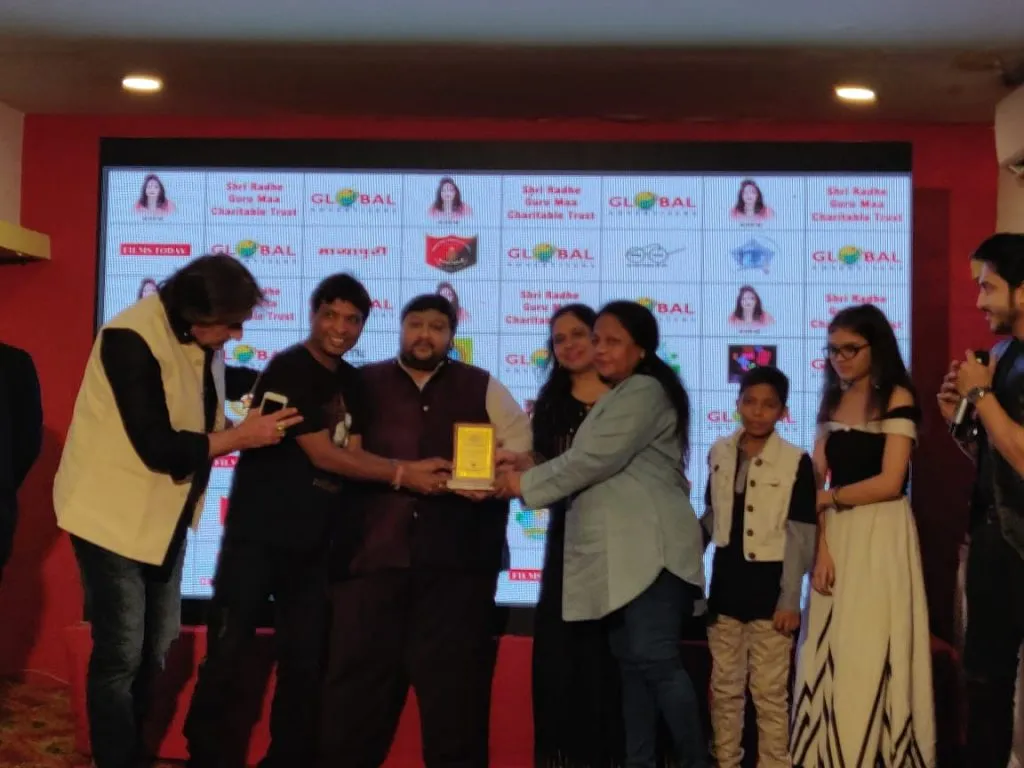 मुंबई में आयोजित हुए तस्वीर एचीवर्स अवार्ड्स 2019 शामिल हुए कईं सितारे