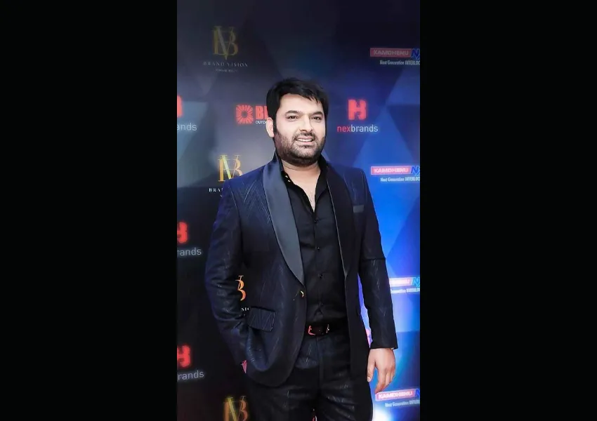 Kapil Sharma Birthday : पीसीओ पर काम करने वाला लड़का कैसे बना कॉमेडी का सरताज , जानिए उनकी जिंदगी की अनसुनी कहानियां....