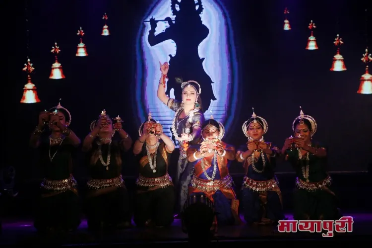 Actor-Danseuse Gracy Singh performs at ISKCON