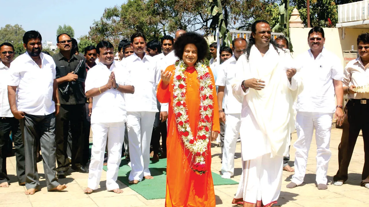 सत्य साईं बाबा