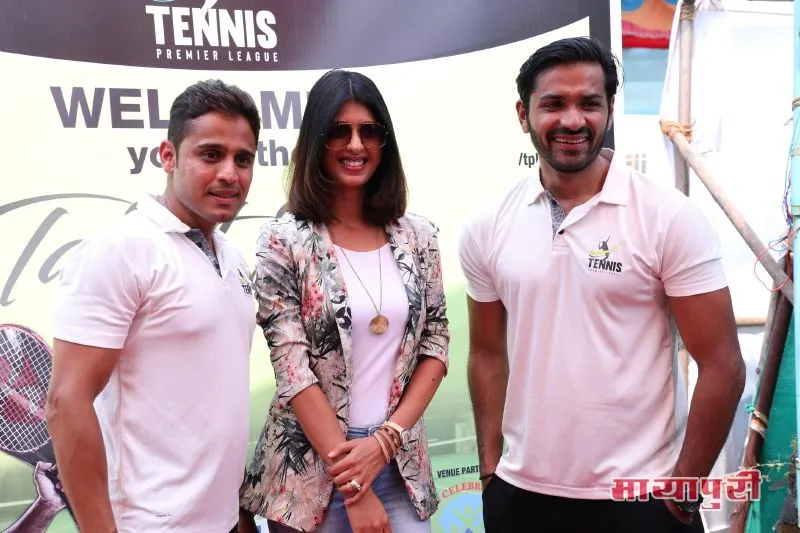 Kunal Thakkur, Aishwarya Sakhuja, Mrunal Jain