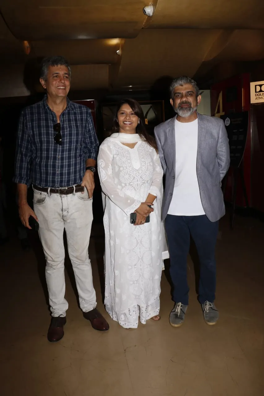 Photos: पल्लवी जोशी और ऋतुराज सिंह की अपकमिंग फिल्म ‘पेनफुल प्राइड’ की स्पेशल स्क्रीनिंग
