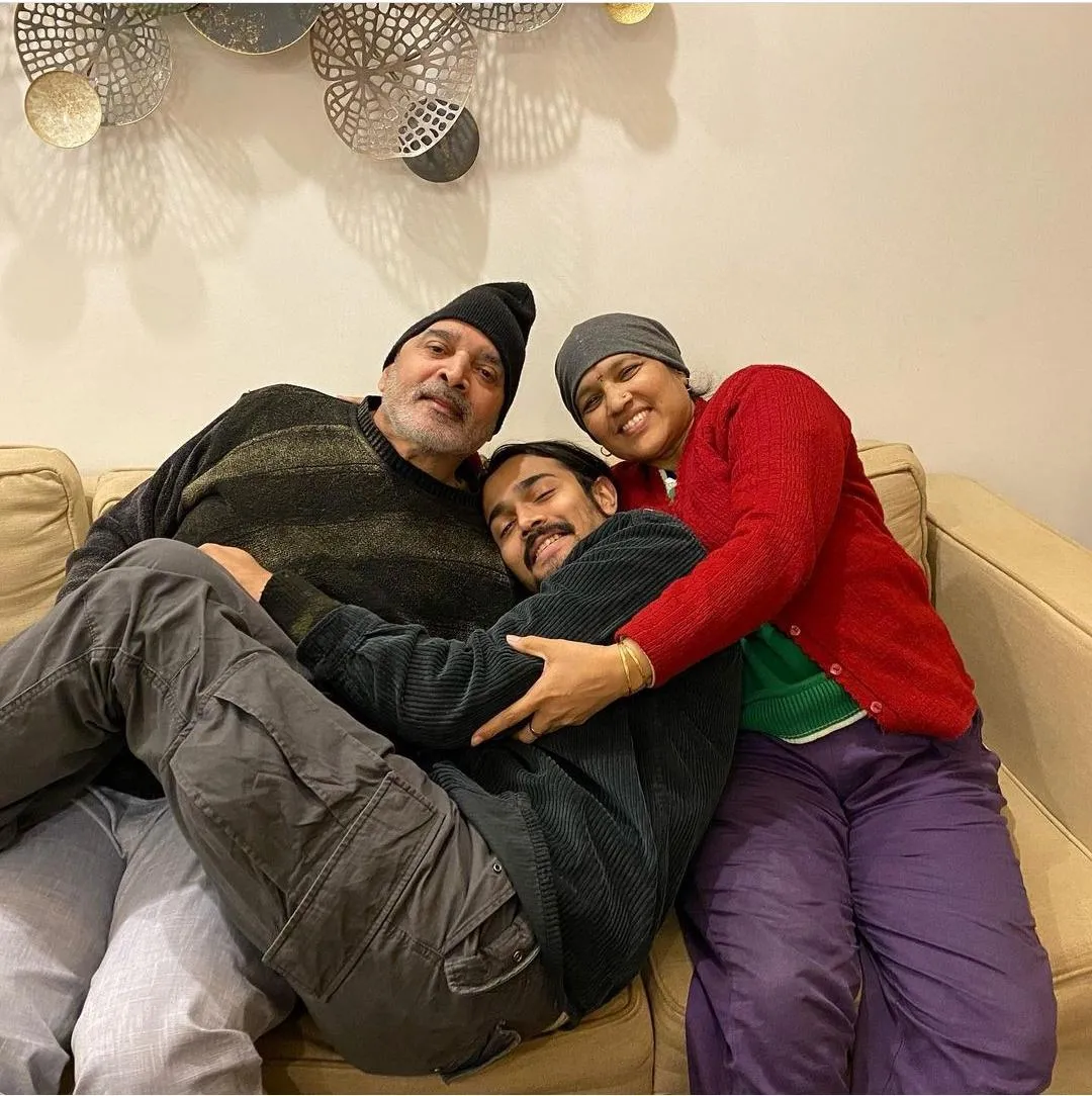 Bhuvan Bam ने कोरोना महामारी के कारण अपनी दोनों लाइफलाइन "आई और बाबा" को खो दिया