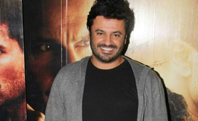 Super 30 Director Vikas Bahl Gets Clean Chit In Me Too Case Hrithik Roshan  Anurag Kashyap - सुपर 30 के डायरेक्टर विकास बहल को बड़ी राहत, Metoo मामले  में मिली क्लीन चिट