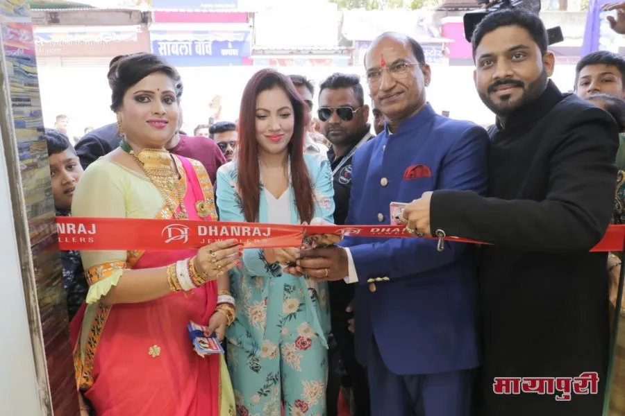 राजस्थान में धनराज ज्वैलर्स को लॉन्च करने पहुंची मुनमुन दत्ता उर्फ़ बबिता जी