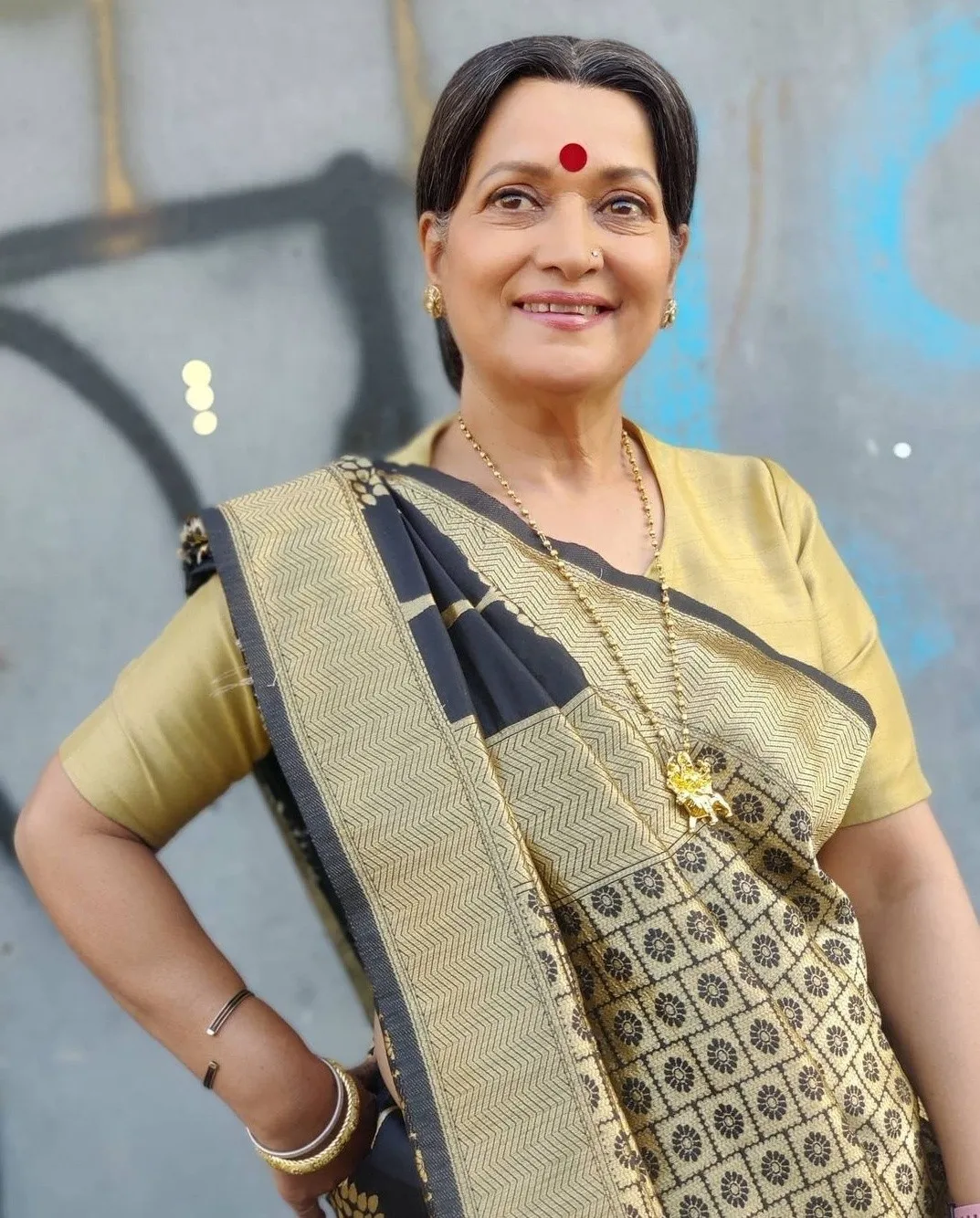 "थियेटर आज भी सार्थक और प्रगतिशील है" - एंड टीवी स्टार्स