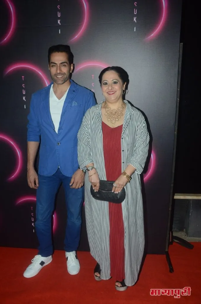 Sudhanshu Pandey with his wife