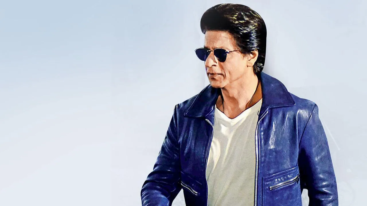 When Mumbai sleeps, Shah Rukh Khan races to work