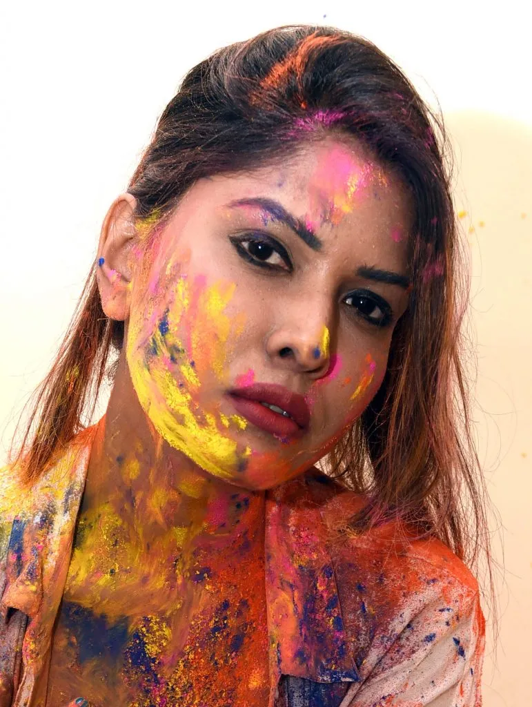 मुंबई में बॉलीवुड अभिनेत्री और मॉडल वैशाली भावरजर ने खास होली के लिए करवाया स्पेशल फोटोशूट