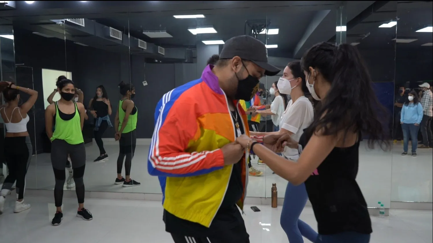 पंजाबी सिंगर दीप मनी के गाने में कैटरीना कैफ की बहन- माशाल्लाह