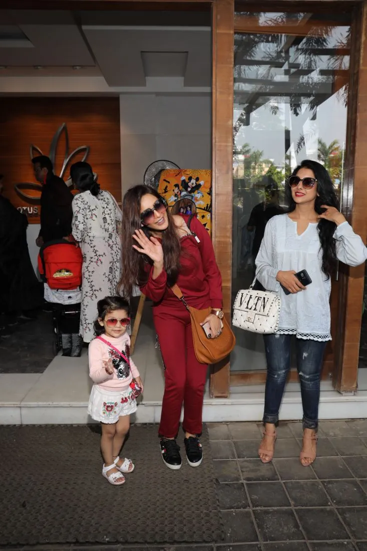 Photos: करणवीर बोहरा की दोनों बेटियों बेला और विएना की बर्थडे पार्टी में पहुंचे सेलेब्स