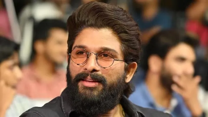 अल्लू अर्जुन ने आंध्र प्रदेश और तेलंगाना में बाढ़ राहत के लिए दान की इतनी  बड़ी राशि, फैन्स ने कहा- बड़े दिलवाला | allu arjun donates 1 crore for  flood relief operations