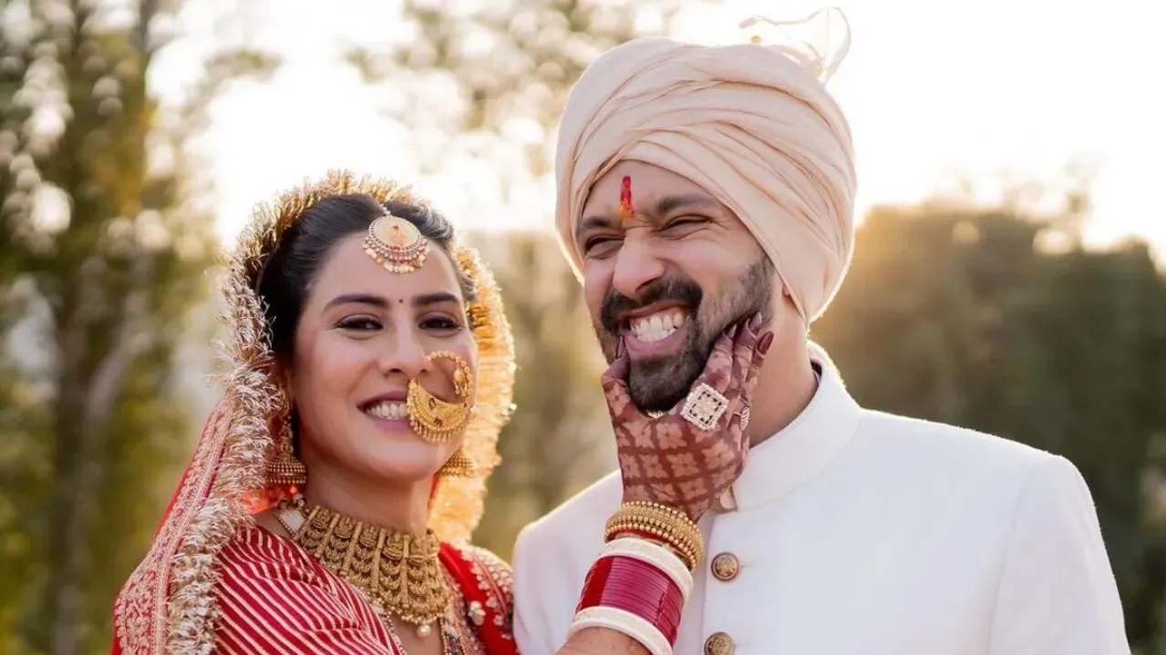 Vikrant Massey talks about wife Sheetal Thakur, says 'I married my best  friend' | Exclusive - India Today