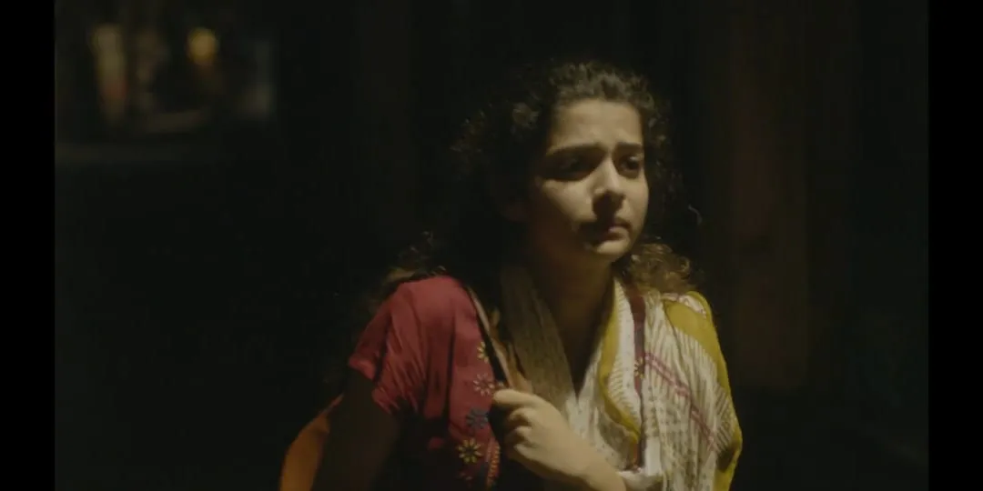 भारत में सार्वजनिक स्थानों पर महिलाओं की सुरक्षा पर लघु फिल्म के लिए करण जौहर ने मिथिला पालकर के साथ काम किया