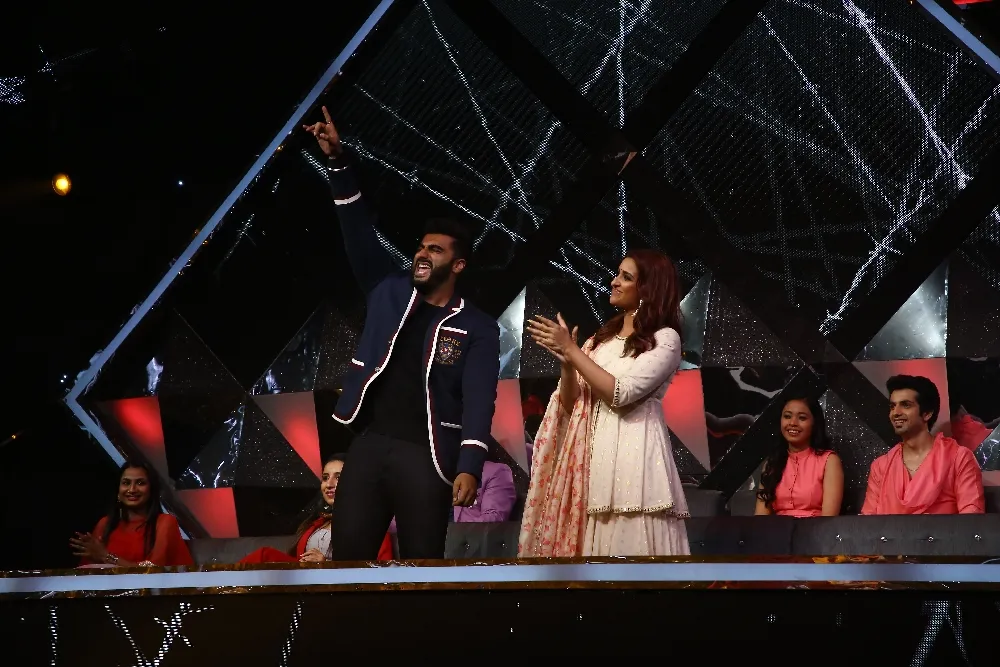 Parineeti Chopra and Arjun Kapoor on Indian Idol 10