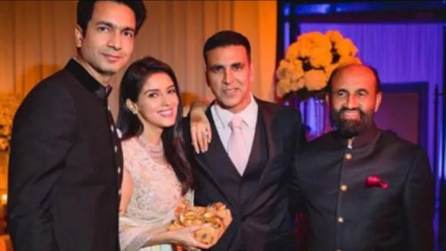 akshay kumar fixed asin and rahul sharma marriage now actress sparks  divorce rumours - Entertainment News India अक्षय कुमार ने करवाई थी असिन की  शादी, एक्ट्रेस को नहीं पता था होने वाले