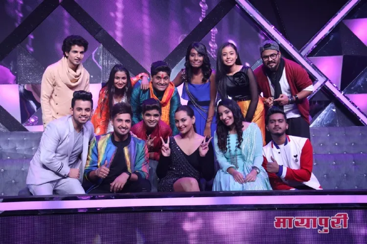 Sonakshi Sinha, Maniesh Paul with Indian Idol 10 Contestants