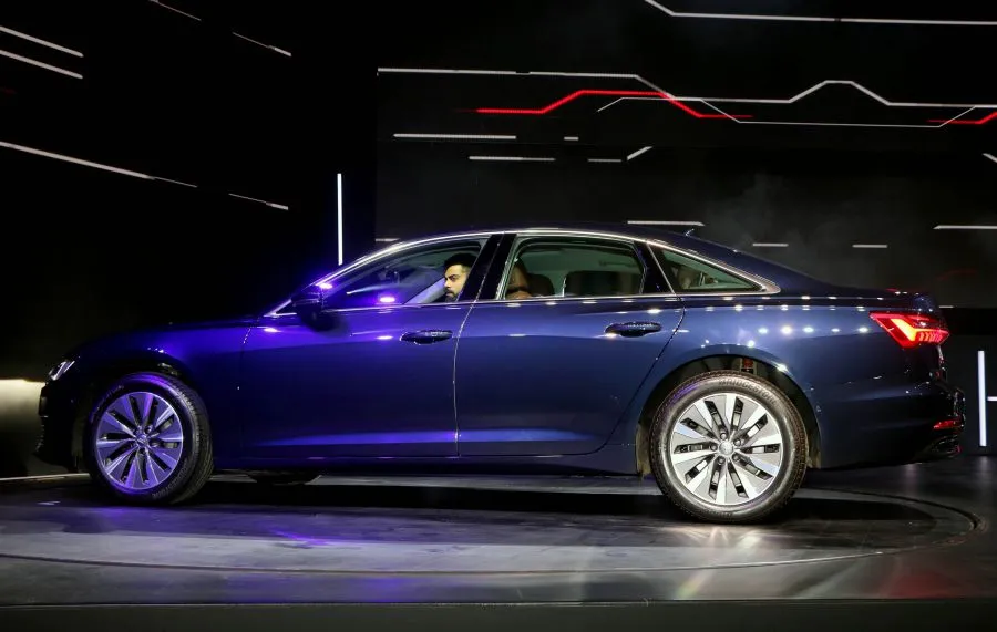 Photos: विराट कोहली ने भारतीय बाजार के लिए लॉन्च की Audi A6