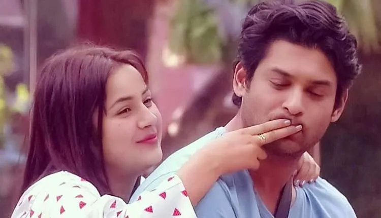 #sidnaazforever "bigboss के winner सिद्धार्थ शुक्ला और शहनाज गिल का प्यार भरा वीडियो हुआ वायरल।