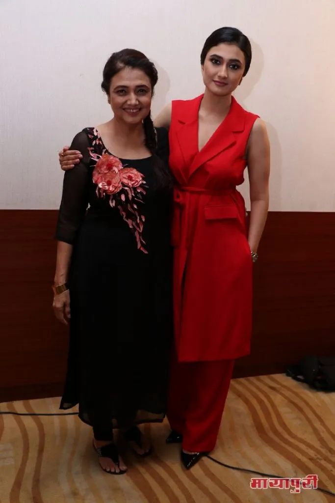 Kamini Khanna, Ragini Khanna