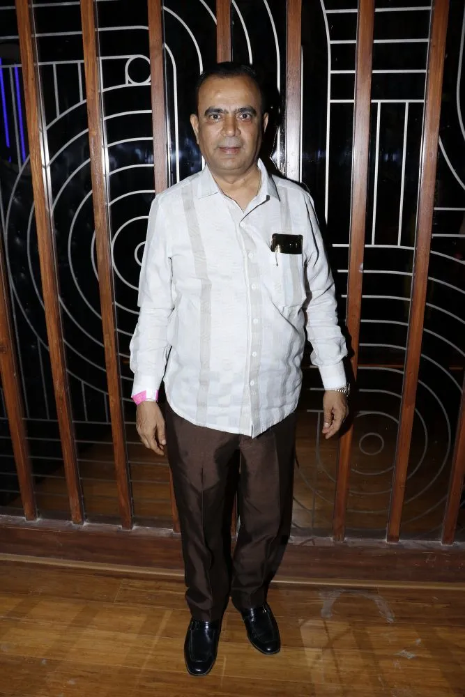 निर्देशक रामजी गुलाटी का म्यूजिक एल्बम "तेरे बिन कीव" हुआ लॉन्च