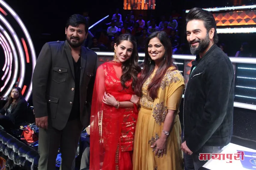 Judges Wajid Khan, Richa Sharma and Shekhar Ravjiani along with Sara Ali Khan on Sa Re Ga Ma Pa