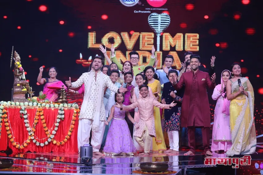 Love Me India Contestant with Judges