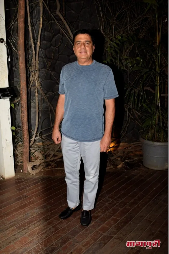  Ronnie Screwvala 