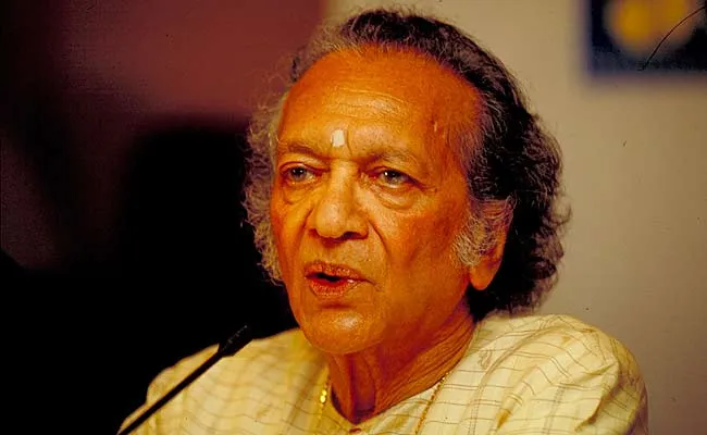 भारत रत्न सितारवादक पंडित रविशंकर का निधन - pandit ravi shankar passes away  - AajTak