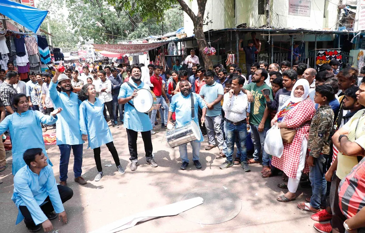 एमएक्‍स प्‍लेयर ने अपने प्‍लेटफॉर्म पर चुनाव संबंधित सभी प्रस्‍तावों को दिखाने के लिये नुक्‍कड़ नाटक का आयोजन किया