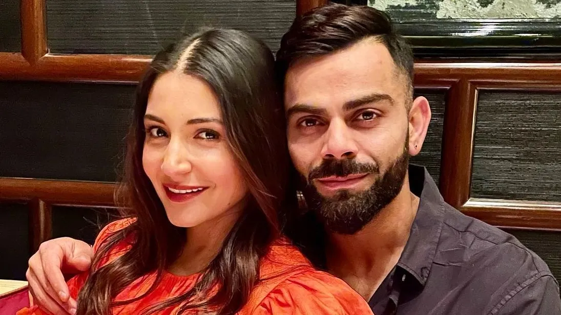 Virat-Anushka Akaay 2nd Baby: विराट कोहली-अनुष्का शर्मा को लेकर एबी  ड‍िव‍िल‍ियर्स ने की थी सटीक 'भव‍िष्यवाणी', फ‍िर क्यों मांगी माफी? -  Virushka 2nd Baby Akaay update AB de ...