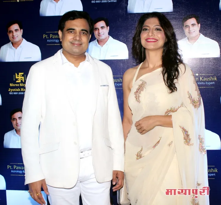 Pawan Kaushik, Aarti Nagpal