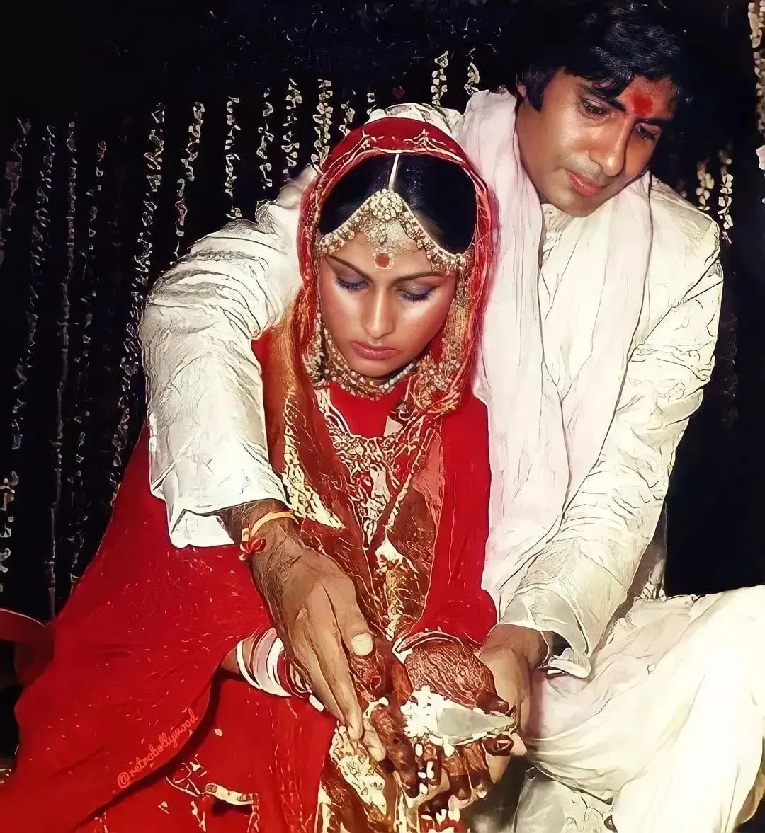 अमिताभ-जया की शादी को हुए 50 साल, बेटी ने बताया खुशहाल जिंदगी का राज -  Amitabh bachchan jaya bachchan 50th wedding anniversary daughter shweta  bachchan shares unseen photo happy married life secret