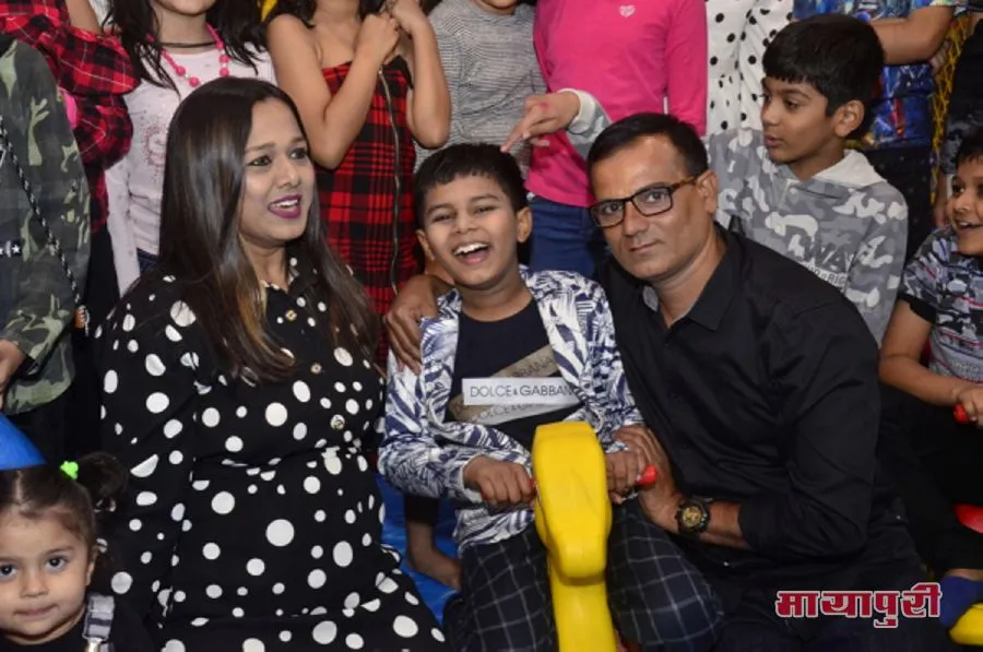 बॉलीवुड फोटोग्राफर राकेश दवे ने किया अपने बेटे तक्ष दवे का बर्थडे सेलिब्रेट
