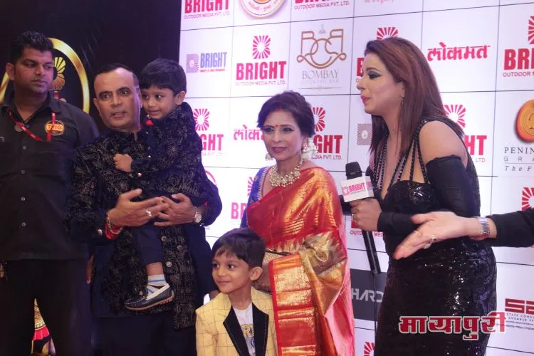 Yogesh Lakhani with Family